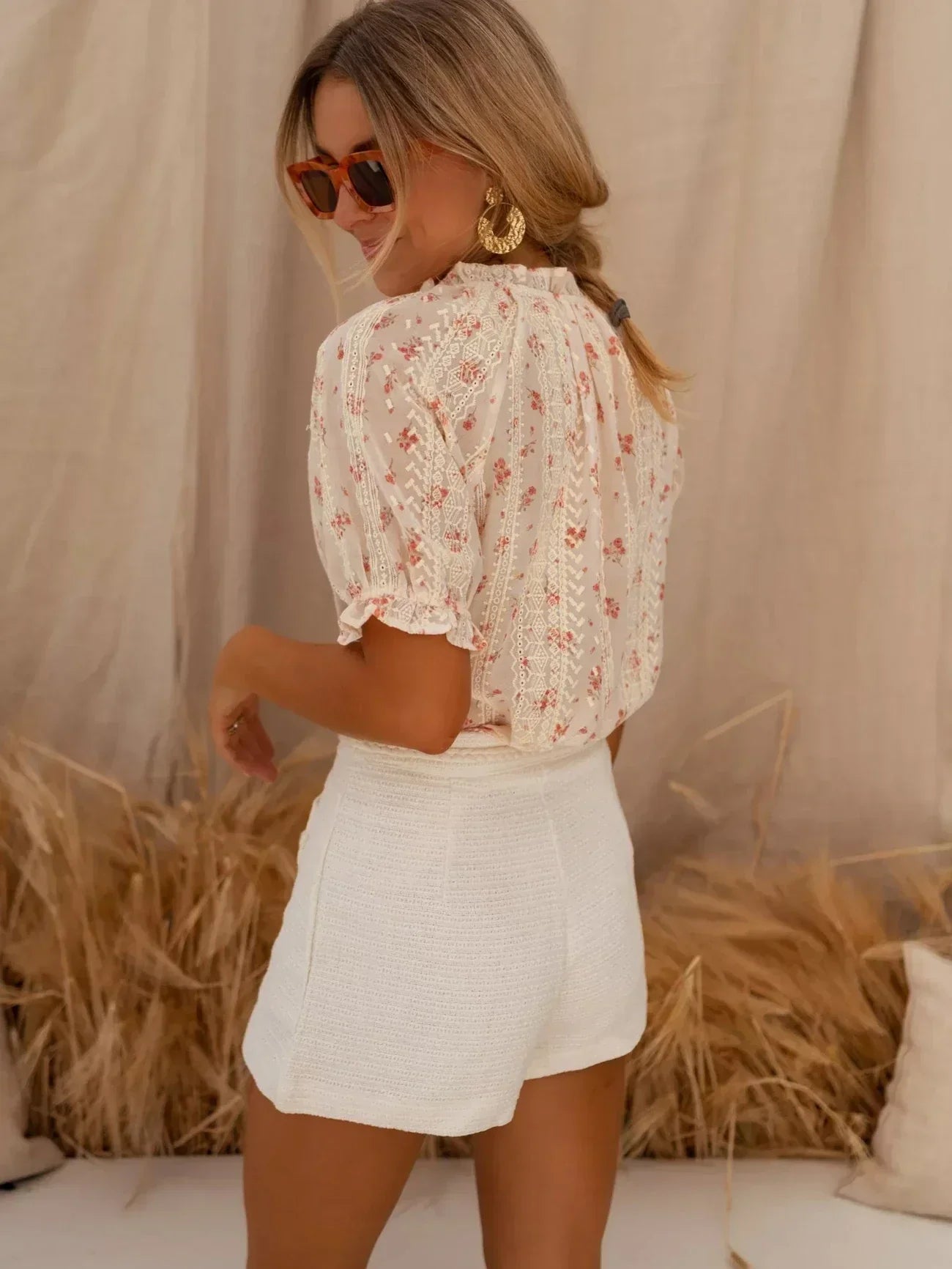 Alva™ – Blusa vaporosa con estampado floral romántico