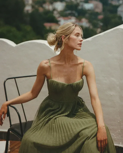 Olivia™ | Elegancia Moderna con Espalda Descubierta